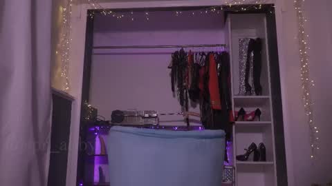 Snapshot of spr_abby chatting on 02-11-25, 04:35 Abby online show from 02-11-25, 04:35