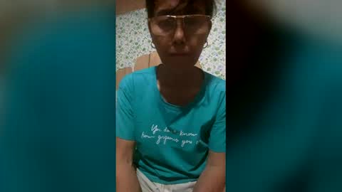 Snapshot of squirt0120 chatting on 06-07-26, 10:13 squirt0120 online show from 06-07-26, 10:13