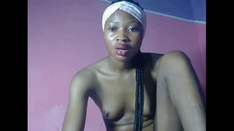 Snapshot of squirty_joy chatting on 06-30-26, 06:31 Magdalen online show from 06-30-26, 06:31