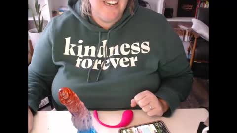 Snapshot of squirtymilfjess chatting on 02-16-25, 08:44 Messi Jessi online show from 02-16-25, 08:44