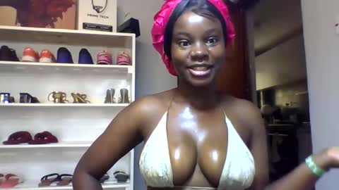 Snapshot of squiter_girlie chatting on 05-05-26, 04:53 Squiter online show from 05-05-26, 04:53