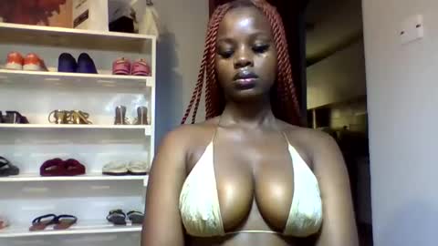 Snapshot of squiter_girlie chatting on 05-12-26, 05:37 Squiter online show from 05-12-26, 05:37