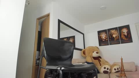 Snapshot of sr_smit_hot chatting on 01-16-25, 09:19 ANDR online show from 01-16-25, 09:19