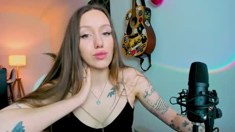 Anni if Im offline for a long time Im depressed feel free to support me offline online show from 02-28-25, 08:53