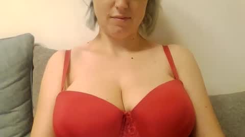 Amelly online show from 02-02-26, 12:42