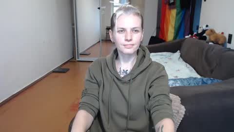 Snapshot of stacey_hot_01 chatting on 12-16-24, 06:53 Stacey online show from 12-16-24, 06:53