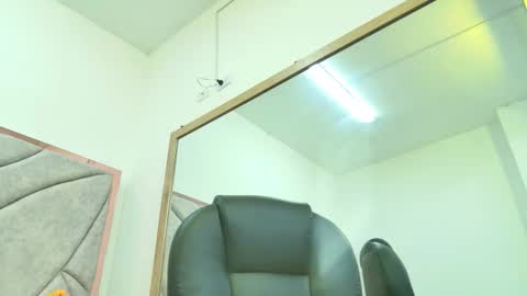 Stacey lee online show from 11-19-25, 09:15