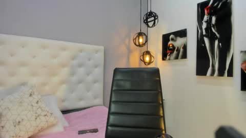 Snapshot of stacy_babby chatting on 09-20-25, 04:57 stacy online show from 09-20-25, 04:57