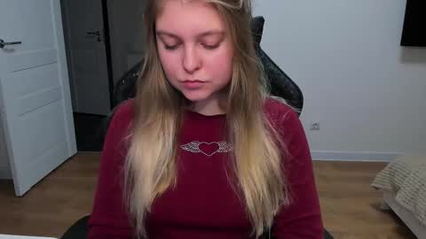 Stacy  online show from 11-25-25, 04:07