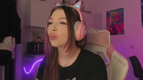 Stacy online show from 11-24-25, 04:40