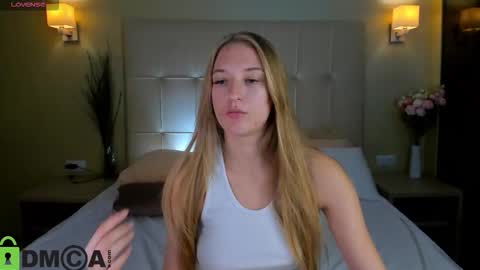 Snapshot of stacy_riiver chatting on 09-19-25, 09:11 Stacy Mon Tue Wed Thu Fri Sun GMT GMT 3 1000am - 0400pm online show from 09-19-25, 09:11