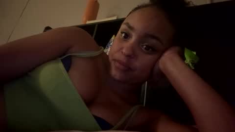 Snapshot of stacysquirtle chatting on 10-26-25, 06:52 stacysquirtle online show from 10-26-25, 06:52