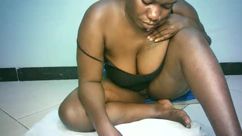 Snapshot of stacysweet69 chatting on 05-23-26, 03:05 all yours online show from 05-23-26, 03:05