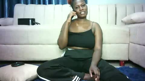 Snapshot of stacysweet69 chatting on 06-12-26, 04:39 all yours online show from 06-12-26, 04:39