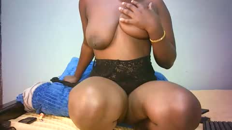 Stacysweet chocolate online show from 12-19-25, 08:05