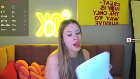 Stacy online show from 04-11-26, 01:43