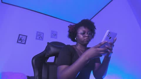 Snapshot of staicy26 chatting on 05-16-26, 03:00 staicy online show from 05-16-26, 03:00