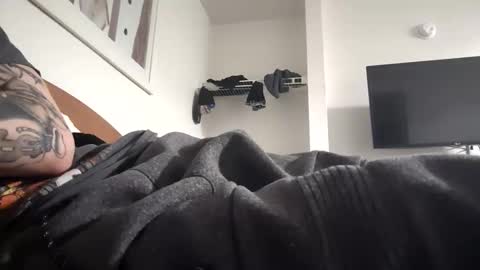 Straightupdownbad online show from 02-15-26, 07:51