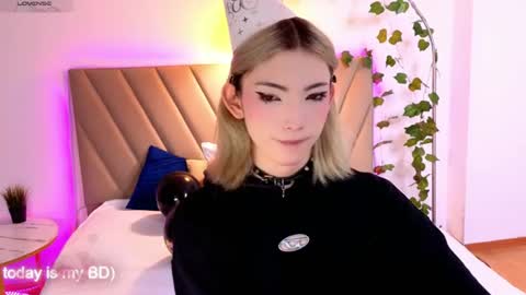 Snapshot of star_madison chatting on 07-19-26, 01:15 Madison online show from 07-19-26, 01:15
