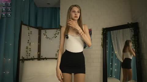 Snapshot of starfromsky chatting on 05-03-26, 01:06 Chloe online show from 05-03-26, 01:06