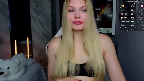 Snapshot of starlight_2004 chatting on 06-26-26, 04:50 Caroline online show from 06-26-26, 04:50