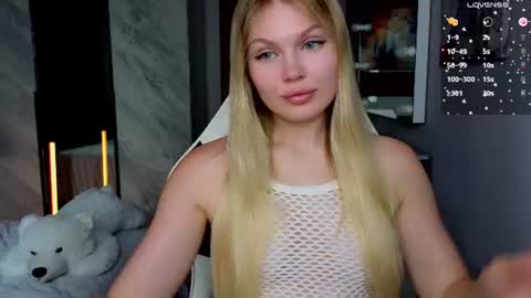 Snapshot of starlight_2004 chatting on 07-16-26, 08:53 Caroline online show from 07-16-26, 08:53