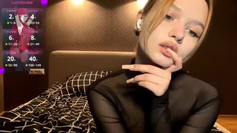 starlitsiren online show from 03-13-26, 04:02