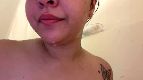 Snapshot of starrie_marrie chatting on 04-08-26, 07:03 starrie_marrie online show from 04-08-26, 07:03