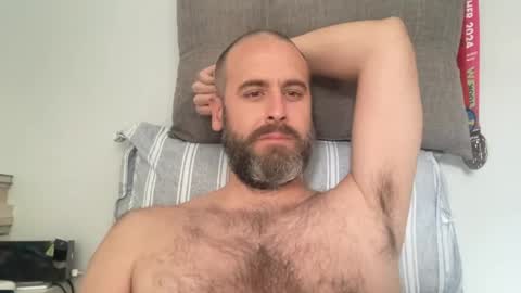 Snapshot of starrman99 chatting on 06-05-26, 03:40 starrman99 online show from 06-05-26, 03:40