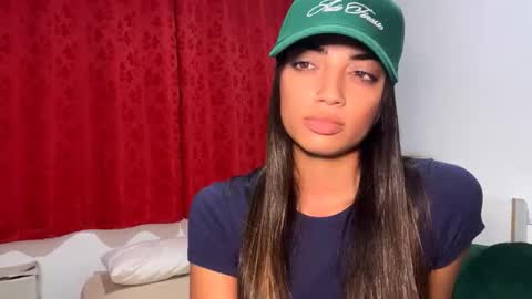 Snapshot of stasiakopiasz chatting on 03-25-26, 05:30 Mia online show from 03-25-26, 05:30