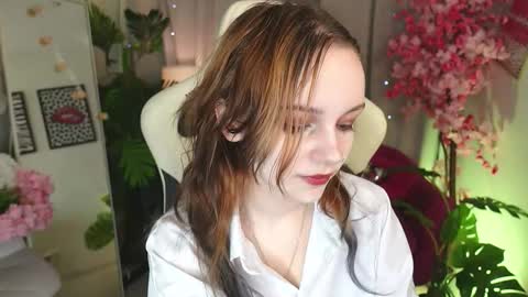 MONICA online show from 11-09-25, 01:31