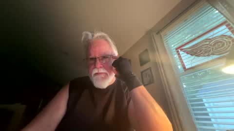 Tom online show from 07-25-26, 10:35