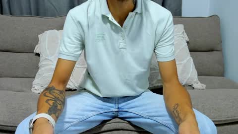 Snapshot of stebansilv_ chatting on 05-14-26, 12:12 Steban online show from 05-14-26, 12:12