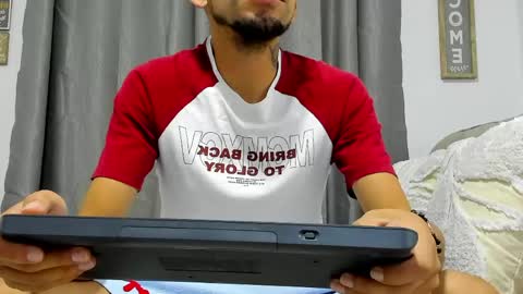 Snapshot of stebansilv_ chatting on 05-17-26, 11:50 Steban online show from 05-17-26, 11:50
