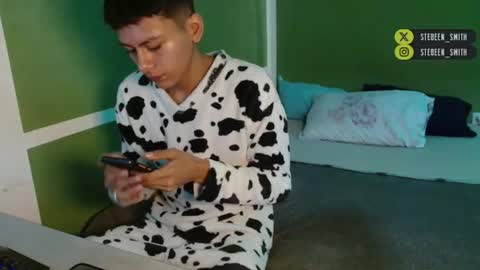 Snapshot of stebeen_smith chatting on 06-22-26, 12:24 stebeen smith online show from 06-22-26, 12:24