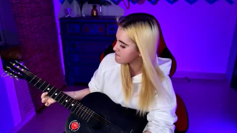 stef_nicks online show from 09-13-25, 09:20