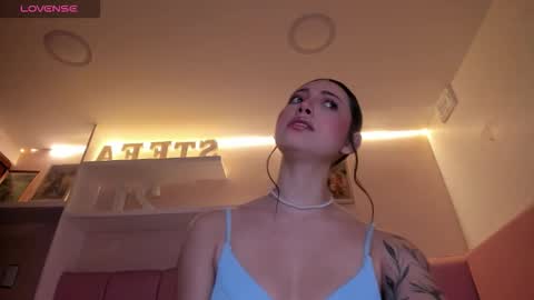 Stefa Gomez  online show from 11-30-25, 11:47