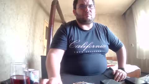 Snapshot of stefan90pt chatting on 10-25-25, 10:34 Stefan online show from 10-25-25, 10:34