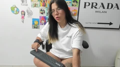 Snapshot of stefan_litleee chatting on 01-24-25, 01:13 julieth-cancer online show from 01-24-25, 01:13