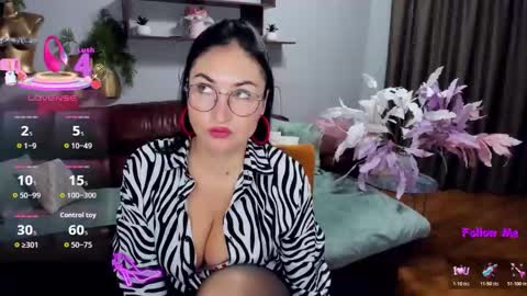 StefanaWinter online show from 11-18-25, 05:12