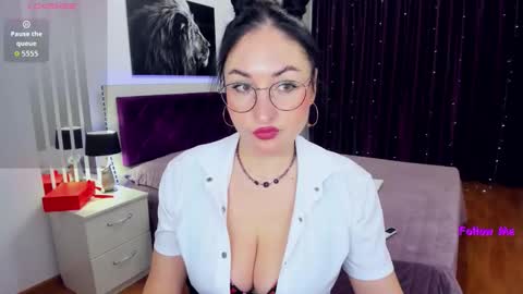 Snapshot of stefanawinter chatting on 04-25-26, 11:24 StefanaWinter online show from 04-25-26, 11:24