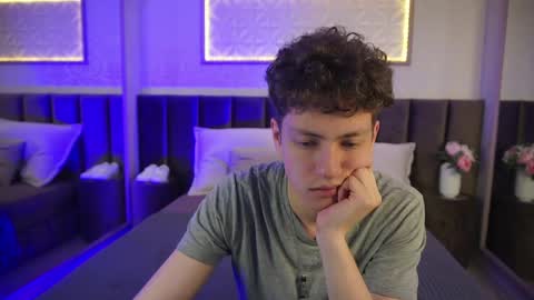 Esrefan online show from 04-02-26, 07:55