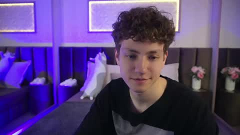 Esrefan online show from 04-21-26, 08:01