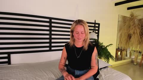 Stefanny   online show from 01-23-25, 03:22