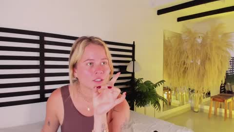 Stefanny   online show from 02-02-25, 05:26