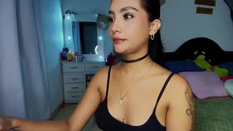 Im MiaIts my first day here  online show from 10-20-25, 11:27