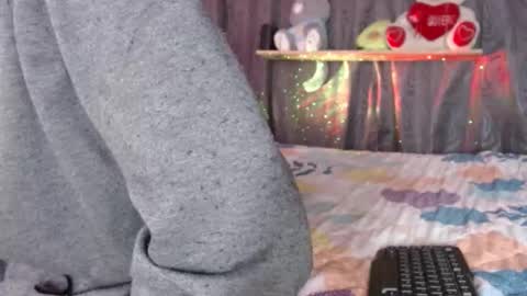 stefany_pablo1 online show from 11-24-25, 12:38