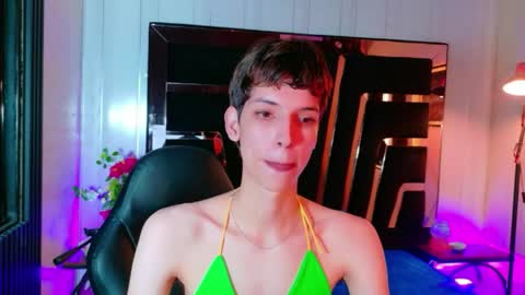 Snapshot of stefany_piink chatting on 05-11-26, 12:33 stefany piink online show from 05-11-26, 12:33