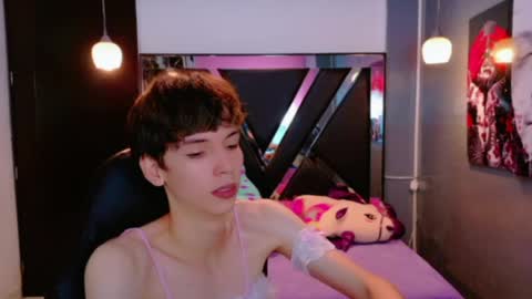 Snapshot of stefany_piink chatting on 06-08-26, 12:49 stefany piink online show from 06-08-26, 12:49