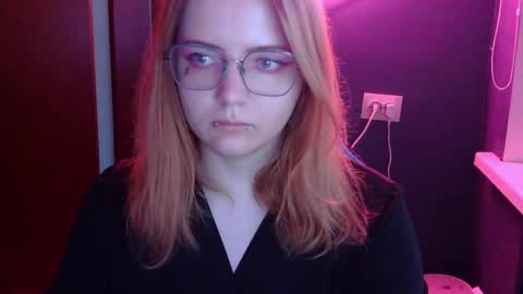 Snapshot of steffaniecadogan chatting on 06-08-26, 04:29 Ellie online show from 06-08-26, 04:29